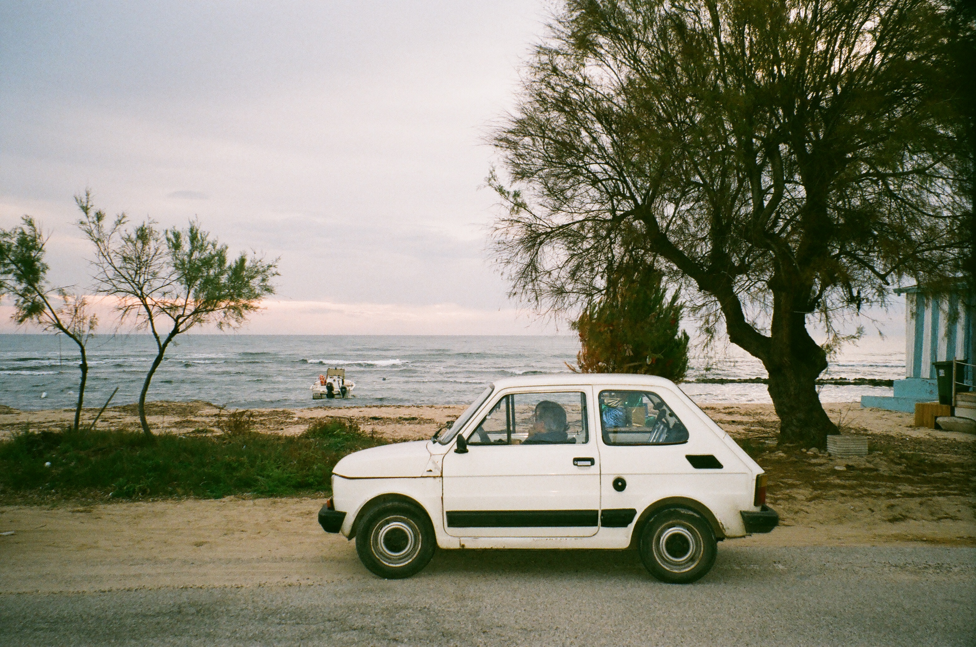 UNA ROTONDA SUL MARE - Artwork