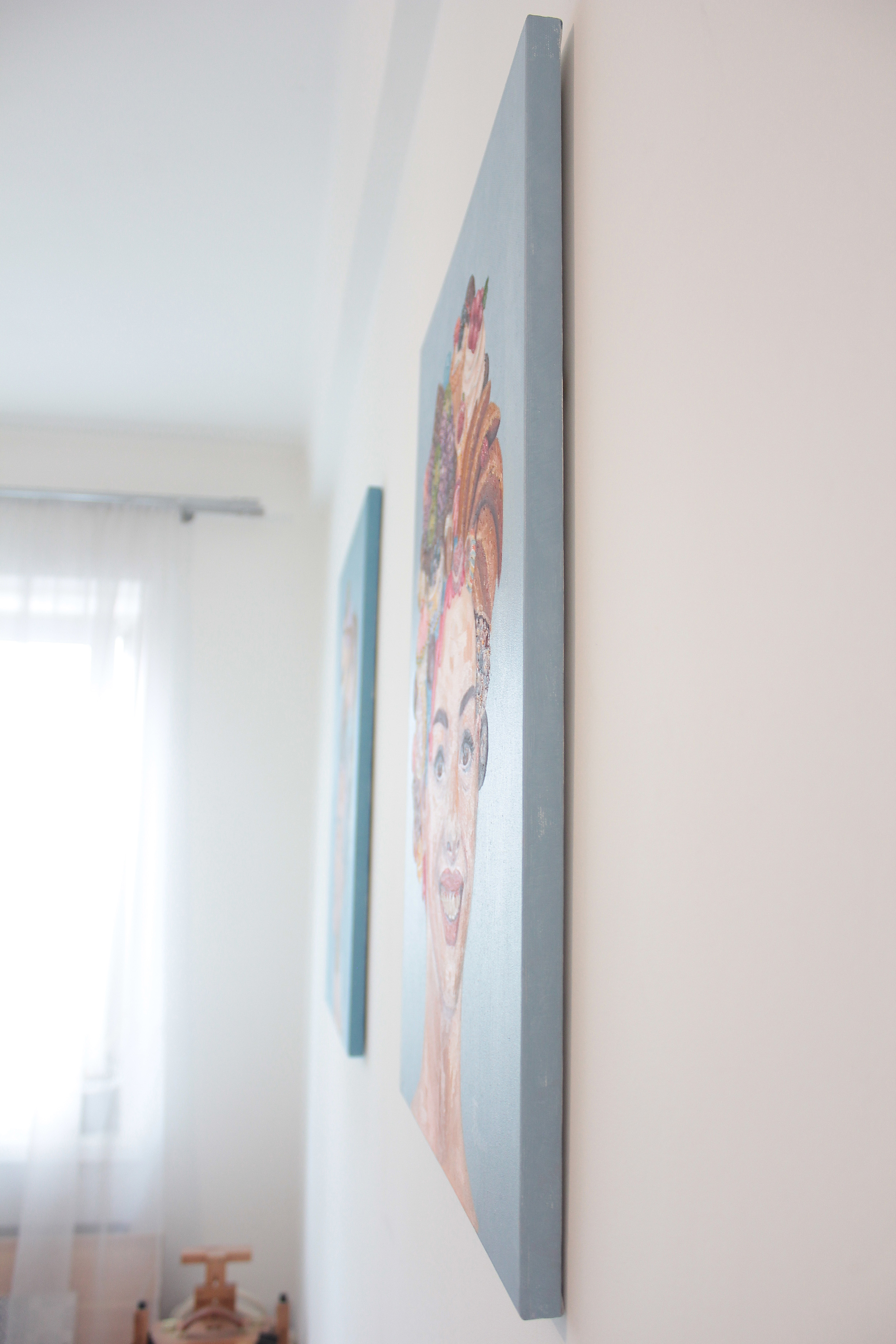 Anne Hathaway - Artwork